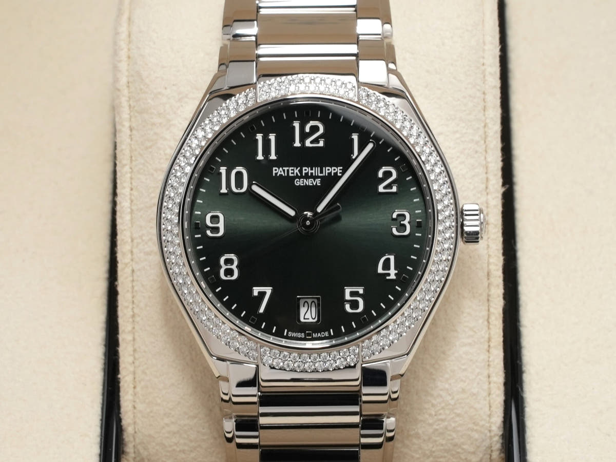 パテックフィリップ Twenty-4 Ref.7300/1200A-011 オリーブグリーン ソレイユ文字盤 美中古 95v8jgkp