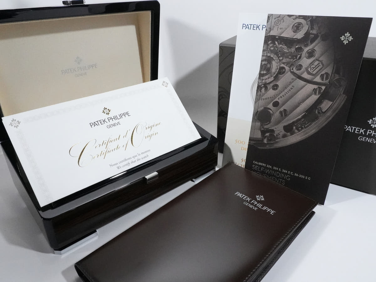パテックフィリップ Twenty-4 Ref.7300/1200A-011 オリーブグリーン ソレイユ文字盤 美中古 95v8jgkp