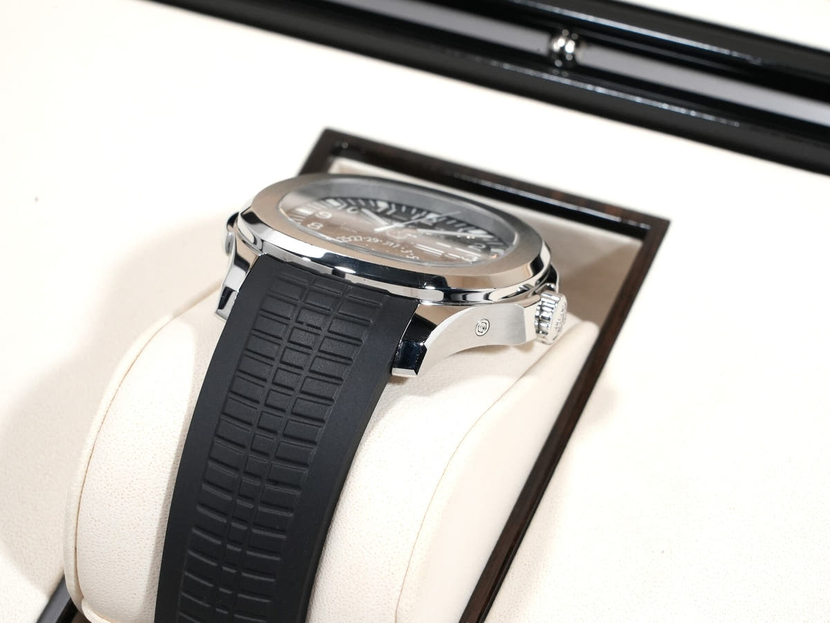 パテックフィリップ アクアノート トラベルタイム Ref.5164A-001 ブラック文字盤 中古 8mjyatvk