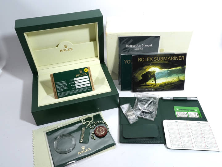 Rolex Sea-Dweller Ref. 16600 Stainless Steel Black Dial