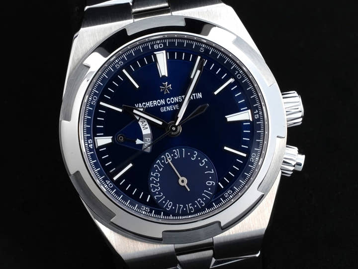 ヴァシュロンコンスタンタン オーヴァーシーズ デュアルタイム Ref.7900V/110A-B334 ブルー文字盤 中古 heqqbe3d