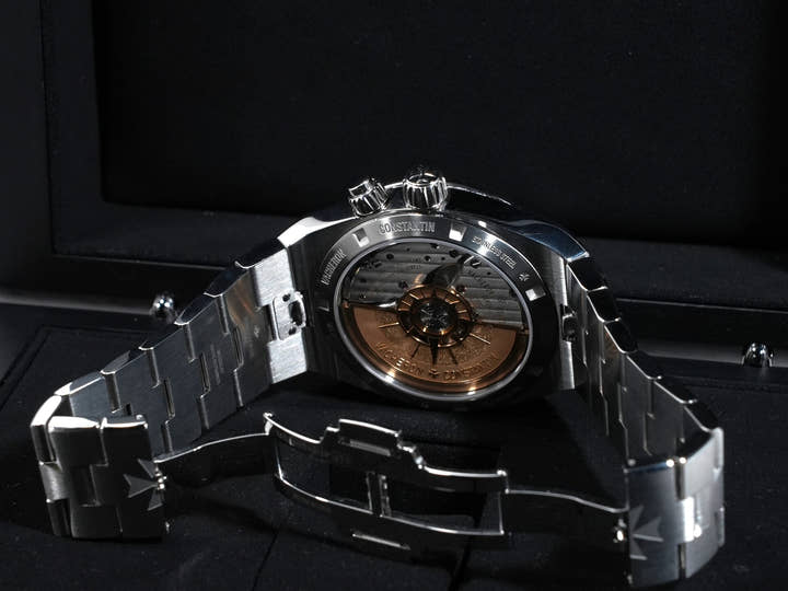 ヴァシュロンコンスタンタン オーヴァーシーズ デュアルタイム Ref.7900V/110A-B334 ブルー文字盤 中古 heqqbe3d