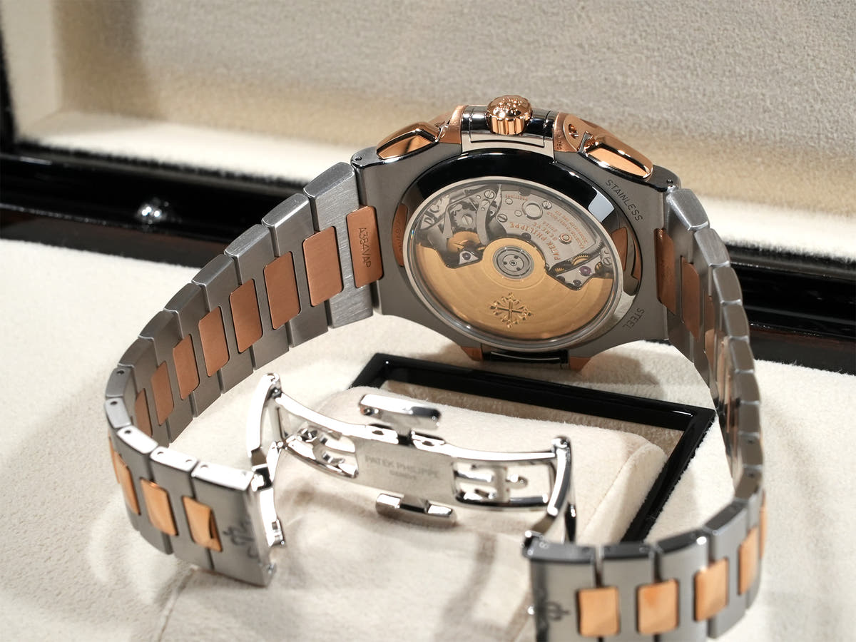 パテックフィリップ ノーチラス クロノグラフ Ref.5980/1AR-001 ブルー文字盤 未使用 9ajuub3k