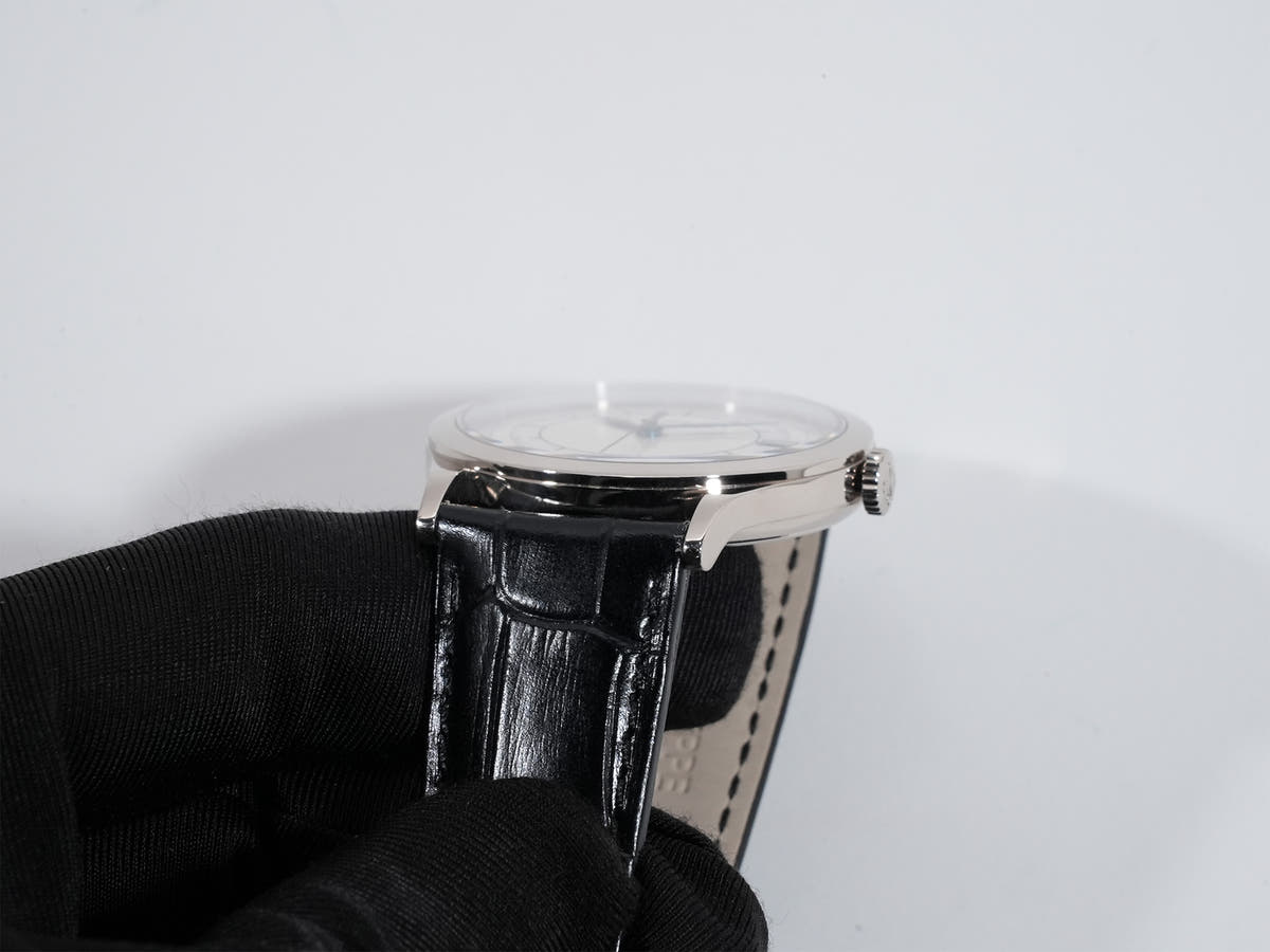 パテックフィリップ カラトラバ Ref.5296G-001 18KWG シルバー文字盤 中古 4x9sf5jg