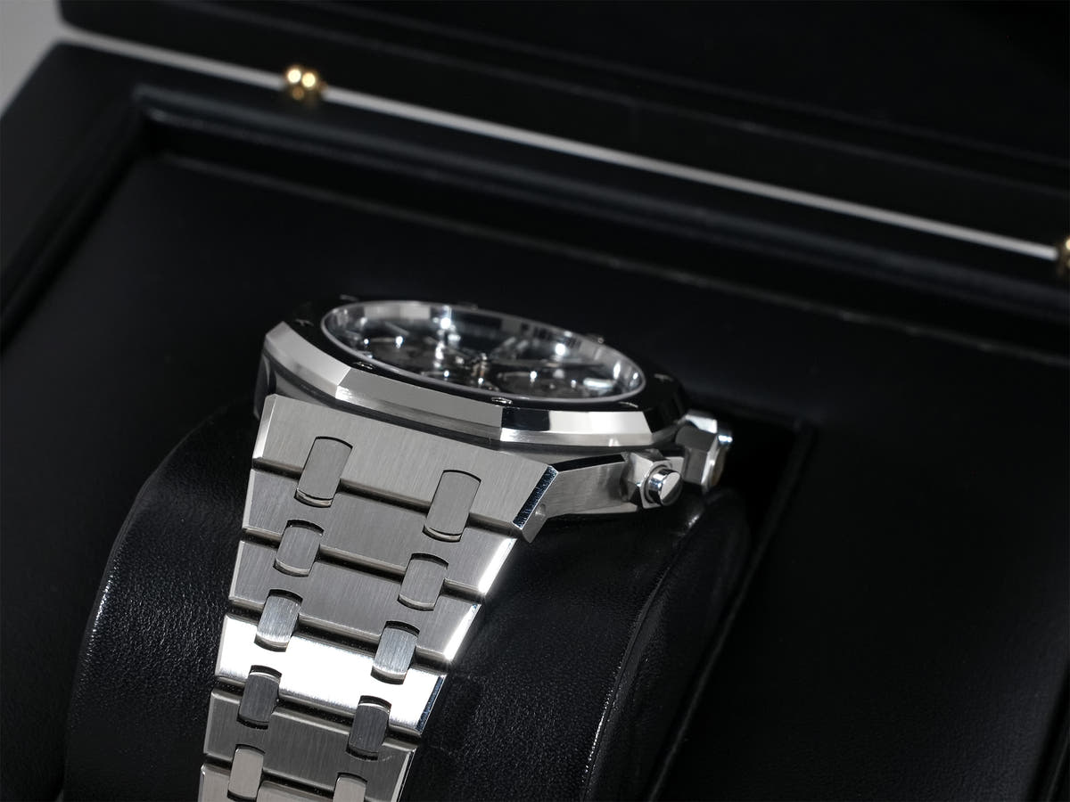 オーデマピゲ ロイヤルオーク クロノグラフ Ref.26331ST.OO.1220ST.01 ブルー文字盤 中古 mp3yk5ud