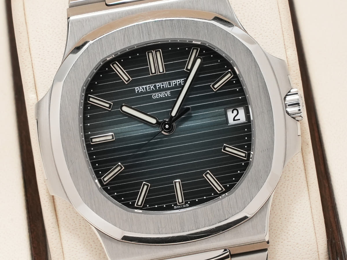 パテックフィリップ ノーチラス Ref.5711/1A-010 ブルー文字盤 中古 tcypp6s5