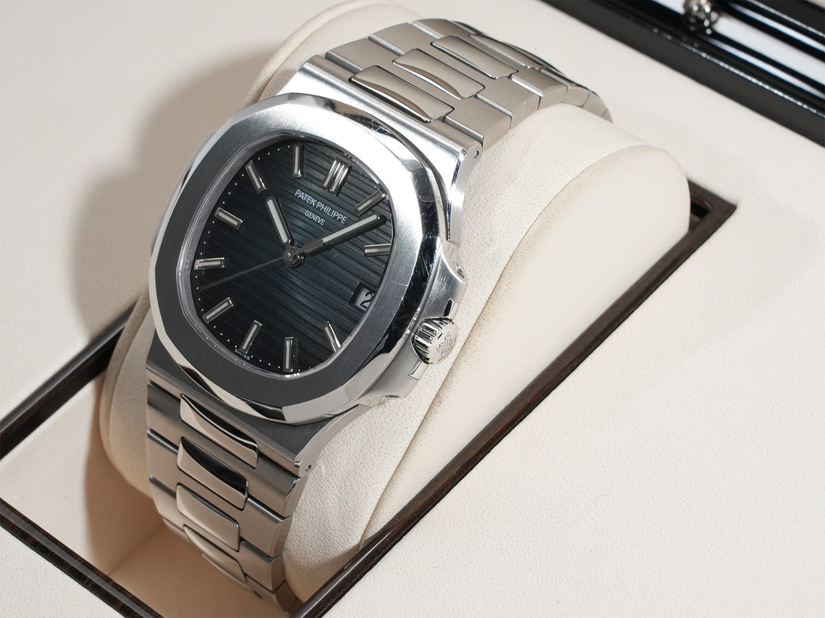 パテックフィリップ ノーチラス Ref.5711/1A-010 ブルー文字盤 中古 tcypp6s5