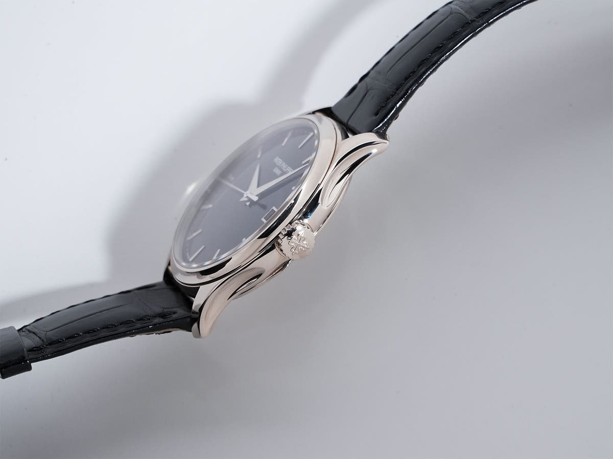 パテックフィリップ カラトラバ Ref.5227G-010 ブラック文字盤 美中古 c2gb6qo3