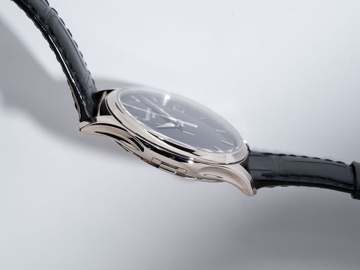 パテックフィリップ カラトラバ Ref.5227G-010 ブラック文字盤 美中古 c2gb6qo3
