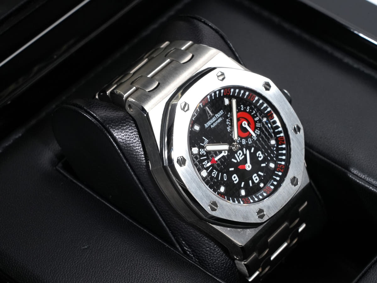 Audemars Piguet Royal Oak Offshore Alinghi Ref.25995IP.OO.1000TI.01 TI Black Dial Used 6u3i6hty