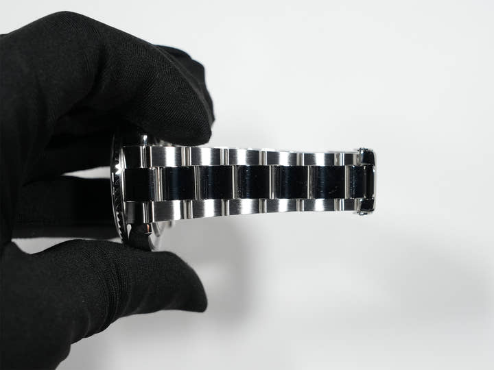Rolex Yacht-Master 40 Ref. 16622 Stainless Steel/Platinum, Rolessium dial, pre-owned.  (yp2hkq47 appears to be an internal reference number and not part of the product description)