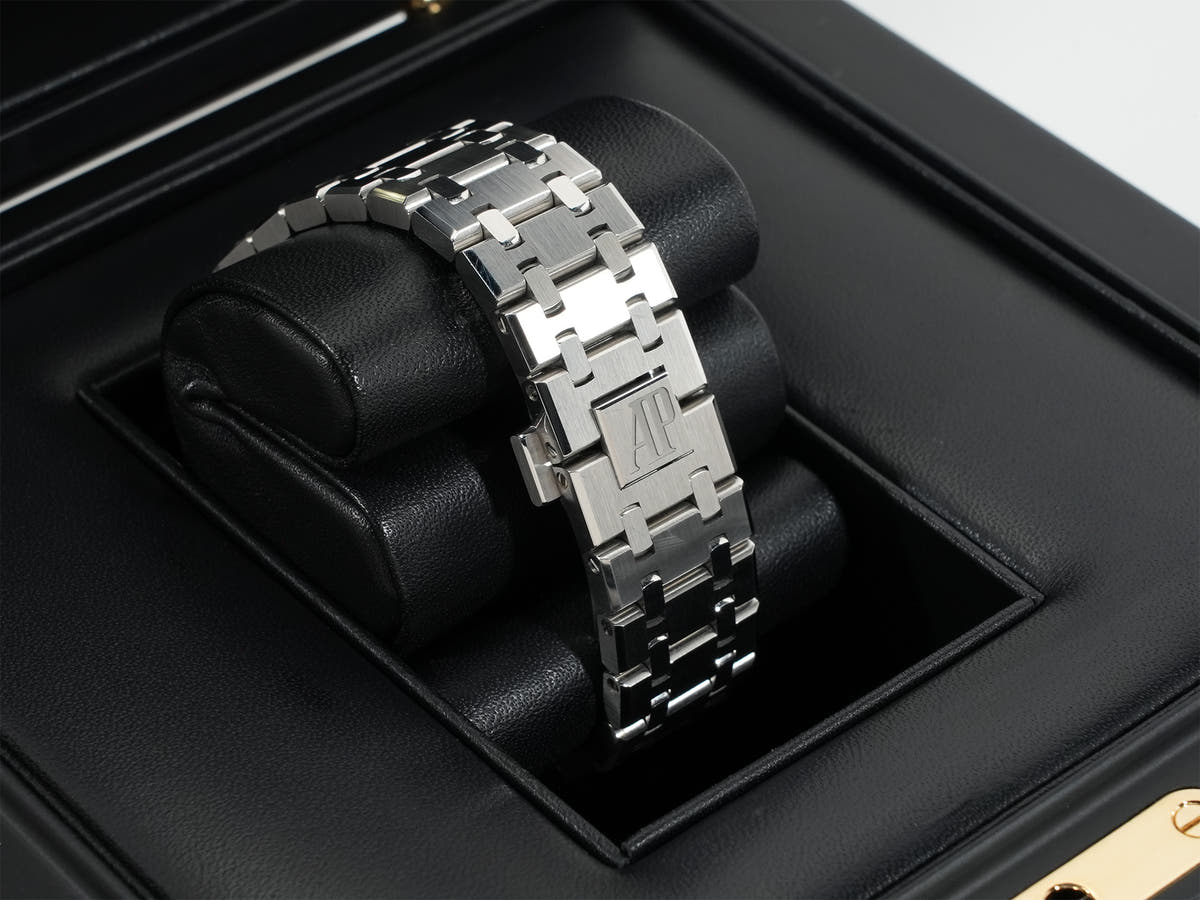 オーデマピゲ ロイヤルオーク クロノグラフ Ref.26331ST.OO.1220ST.03 シルバー文字盤 美中古 qvz9f4en
