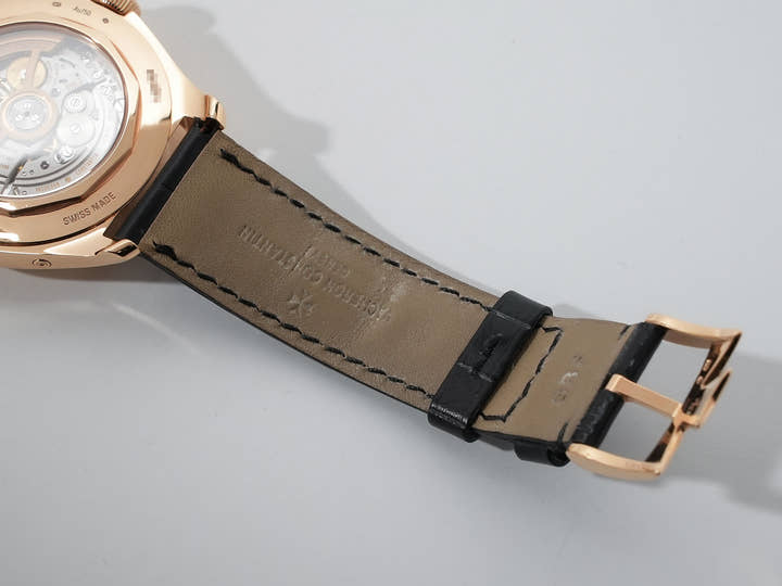 ヴァシュロンコンスタンタン フィフティーシックス コンプリートカレンダー Ref.4000E/000R-B438 シルバー文字盤 中古 crfvnawz