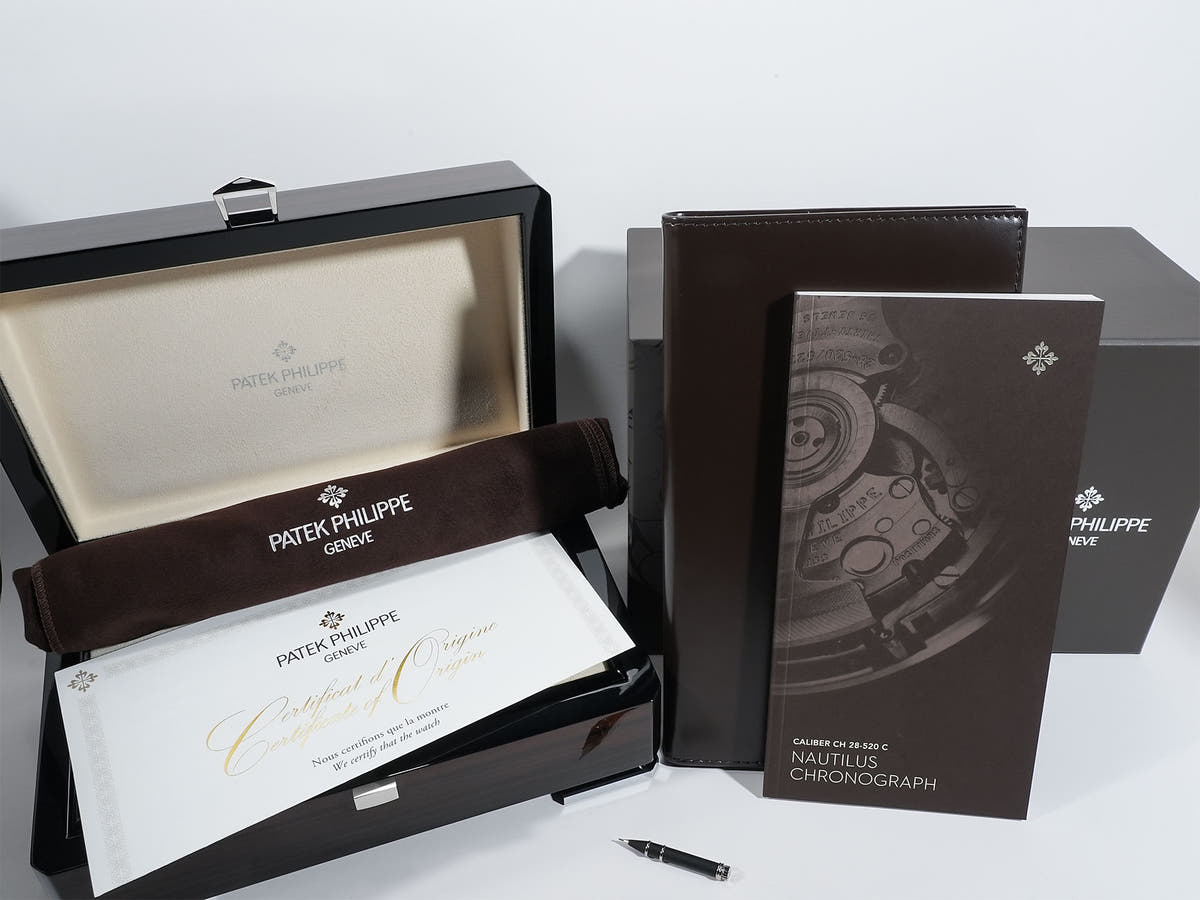 パテックフィリップ ノーチラス クロノグラフ Ref.5980/60G-001 ブルーグレー オパーリン文字盤 美品 ypzzk9za