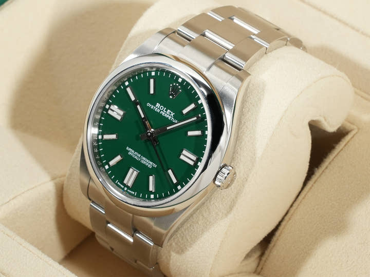 ロレックス オイスターパーペチュアル41 Ref.124300 ステンレススチール グリーン文字盤