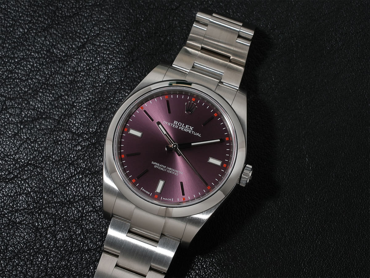 ロレックス オイスターパーペチュアル Ref.114300 レッドグレープ文字盤 極美品 wy577xm4