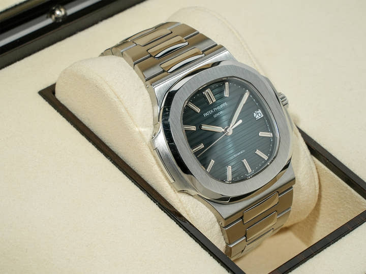 パテックフィリップ ノーチラス TIFFANY＆CO. Ref.5711/1A-010 ステンレススチール ブルー文字盤