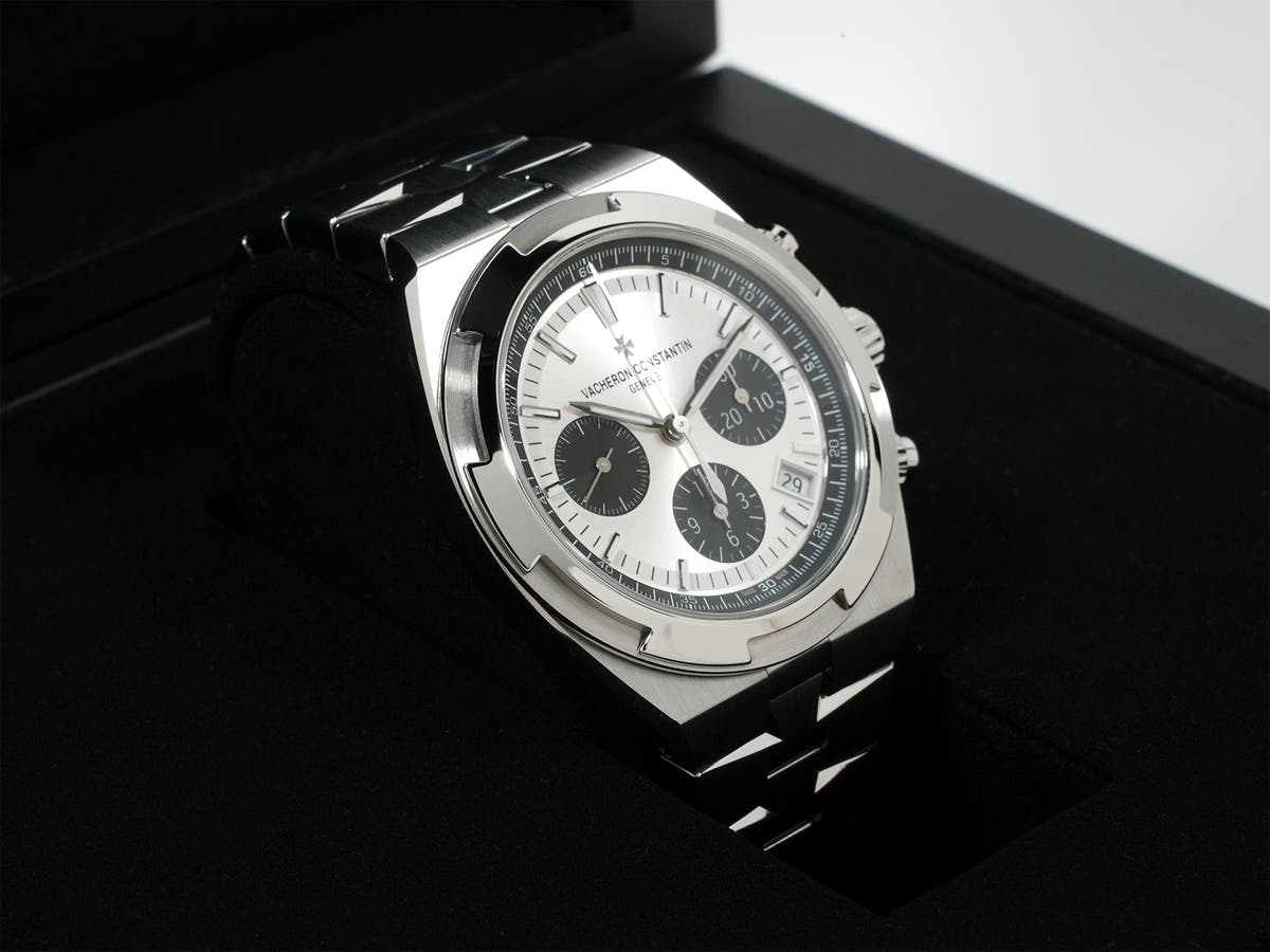 Vacheron Constantin Overseas Chronograph Ref.5520V/210A-B686 Silver Dial Very Good Condition w3ttcj8g