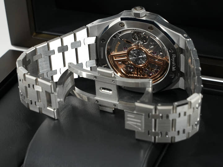 Audemars Piguet Royal Oak Automatic Ref.15510ST.OO.1320ST.06 Night Blue Dial Unused gxg37azo