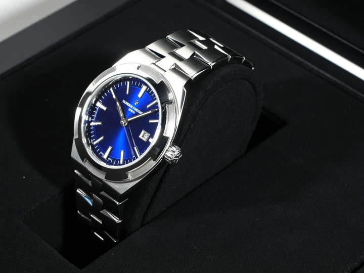 ヴァシュロンコンスタンタン オーヴァーシーズ オートマティック Ref.4600V/200A-B980 ブルー文字盤 極美品 7e4ptwk4