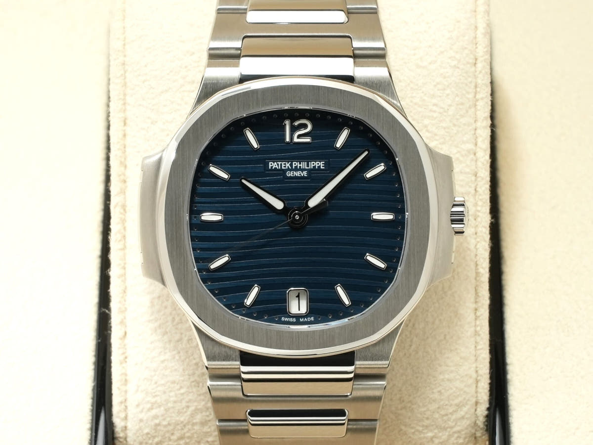 パテックフィリップ ノーチラス Ref.7118/1A-001 ブルー文字盤 未使用 s56em5t9