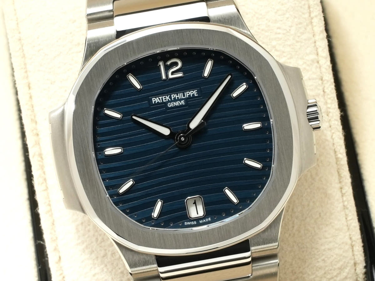 パテックフィリップ ノーチラス Ref.7118/1A-001 ブルー文字盤 未使用 s56em5t9