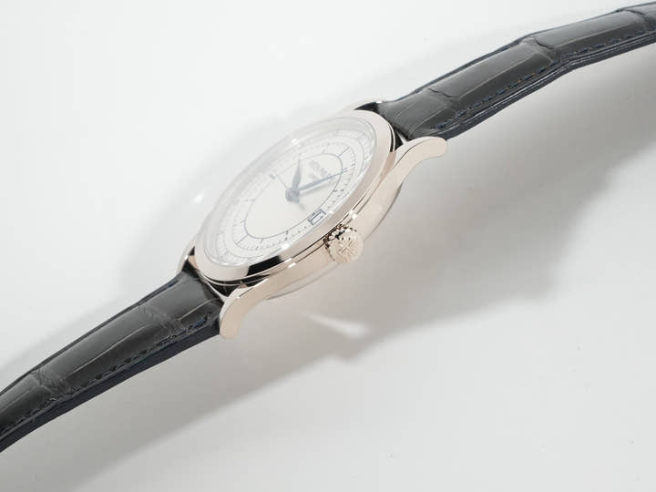Patek Philippe Calatrava Ref.5296G-001 Silver Dial Good Condition chots3kd