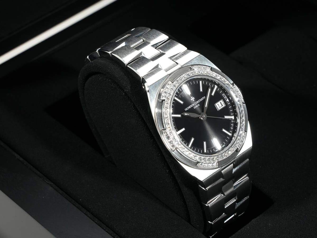 Vacheron Constantin Overseas Quartz Ref.1205V/100A-B591 Black Dial Good Condition qa8h8q2j