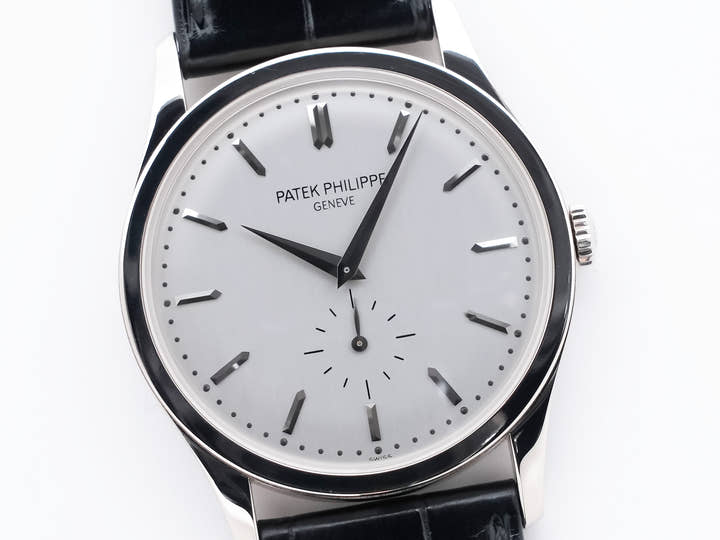 Patek Philippe Calatrava Ref.5196G-001 Silver Dial Used j425irz9