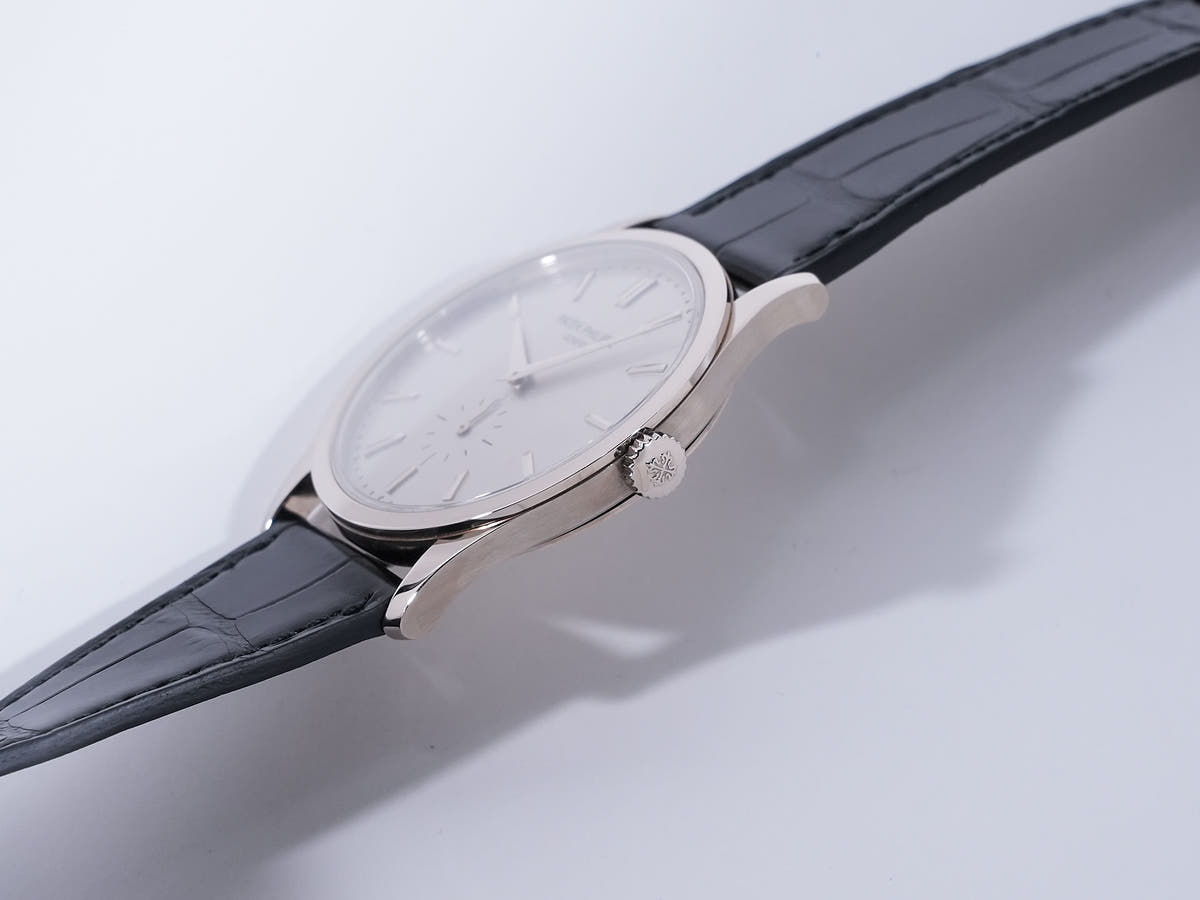 パテックフィリップ カラトラバ Ref.5196G-001 シルバー文字盤 中古 j425irz9