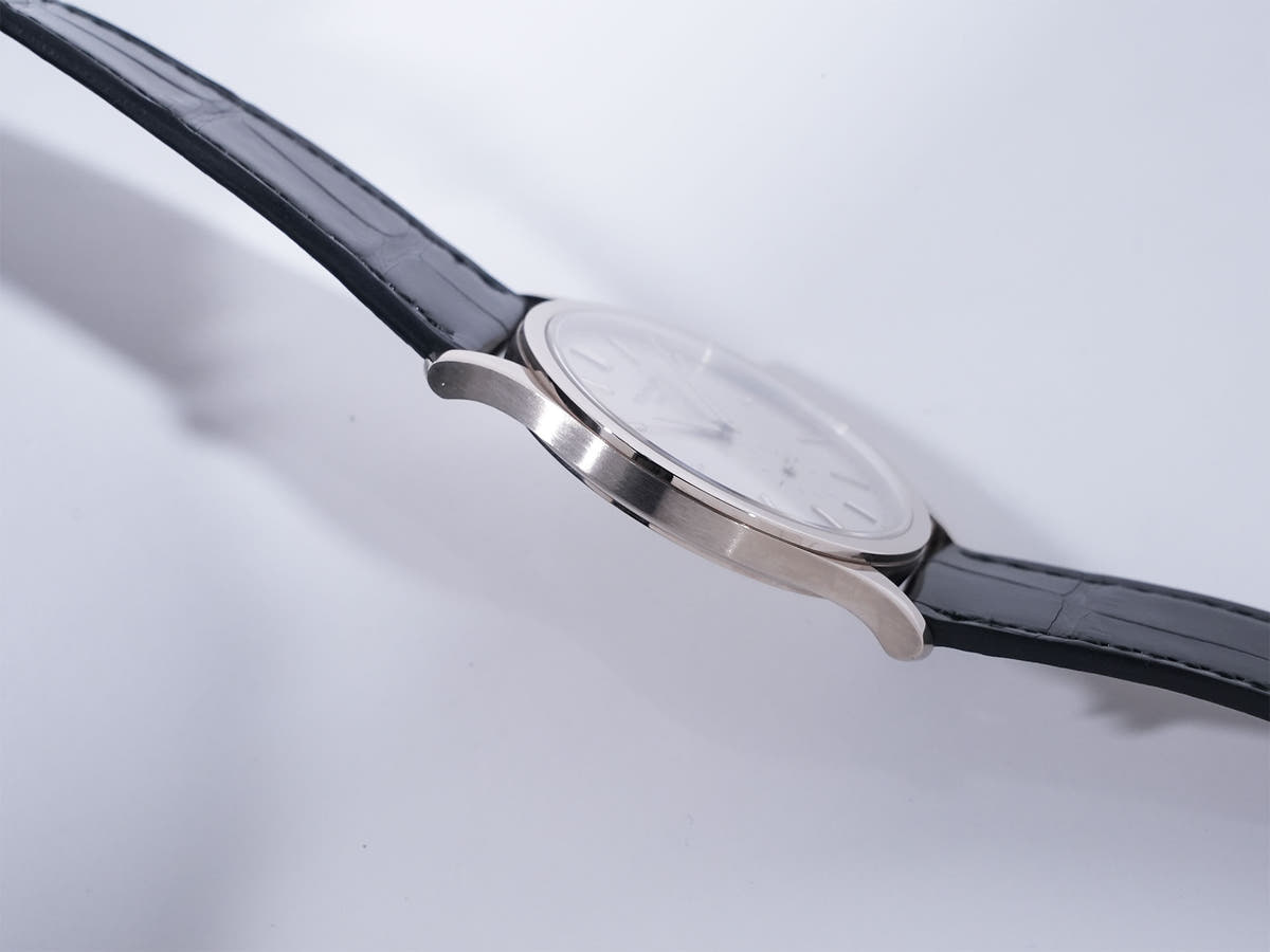 パテックフィリップ カラトラバ Ref.5196G-001 シルバー文字盤 中古 j425irz9
