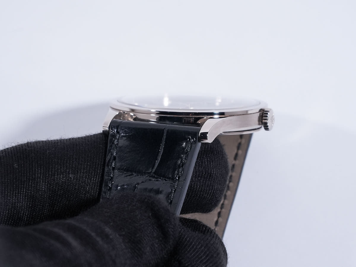 パテックフィリップ カラトラバ Ref.5196G-001 シルバー文字盤 中古 j425irz9