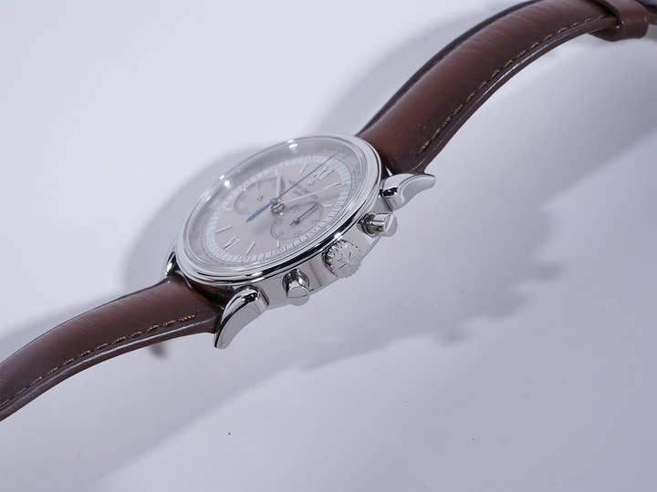 ヴァシュロンコンスタンタン ヒストリーク コルヌ・ドゥ・ヴァッシュ 1955 Ref.5000H/000A-B582 シルバー文字盤 中古 645uk2bn