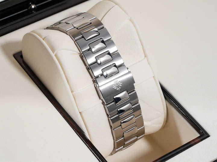 パテックフィリップ ノーチラス プチコンプリケーション TIFFANY＆CO. Ref.5712/1A-001 ステンレススチール ブルー文字盤