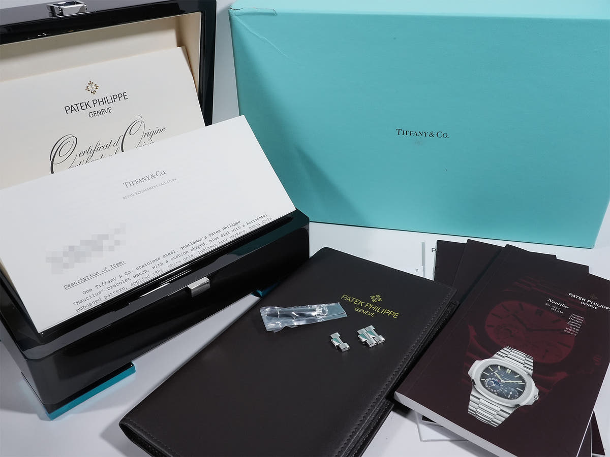 パテックフィリップ ノーチラス プチコンプリケーション TIFFANY&CO. Ref.5712/1A-001 ブルー文字盤 美中古 8ww87jg2