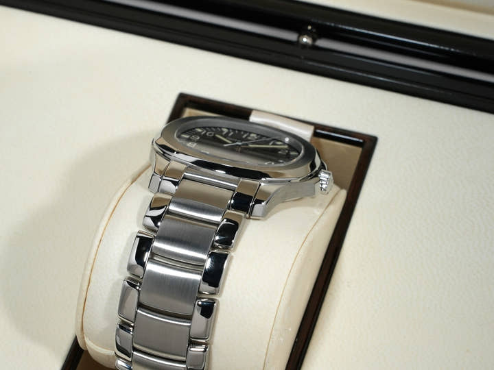 パテックフィリップ アクアノート エクストララージ Ref.5167/1A-001 ステンレススチール ブラック文字盤