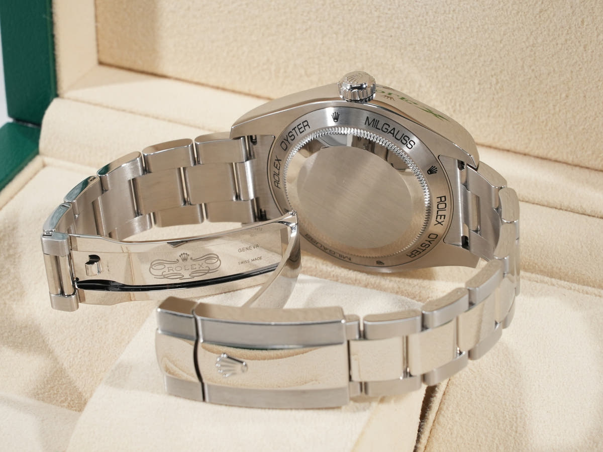 ロレックス ミルガウス Ref.116400GV Zブルー文字盤 中古 d3a86xhm
