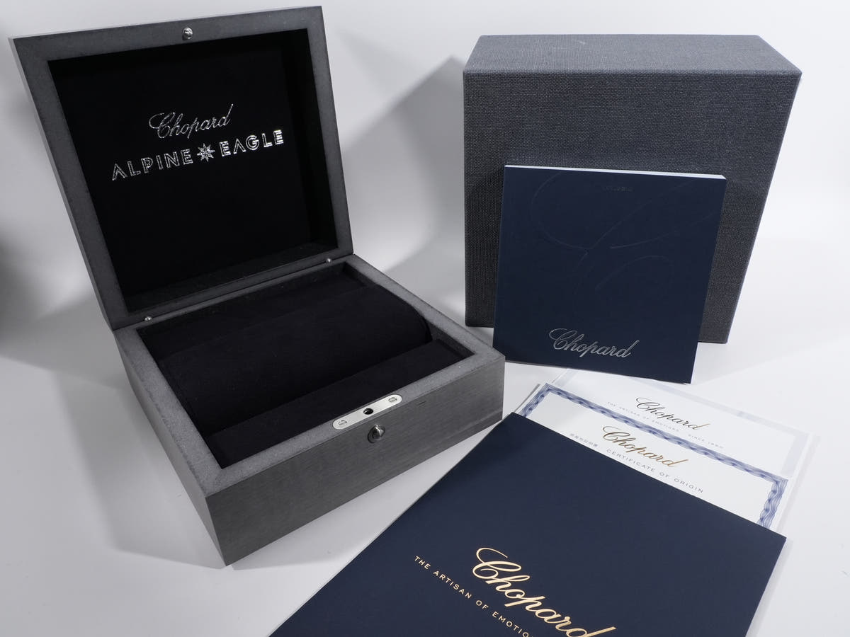 ショパール アルパインイーグル Ref.298600-3016 マリタイムブルー文字盤 美中古 iyht9r95