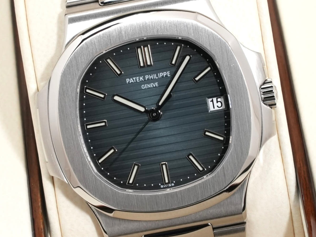 パテックフィリップ ノーチラス Ref.5711/1A-001 ブルー文字盤 美中古 j4auuop9