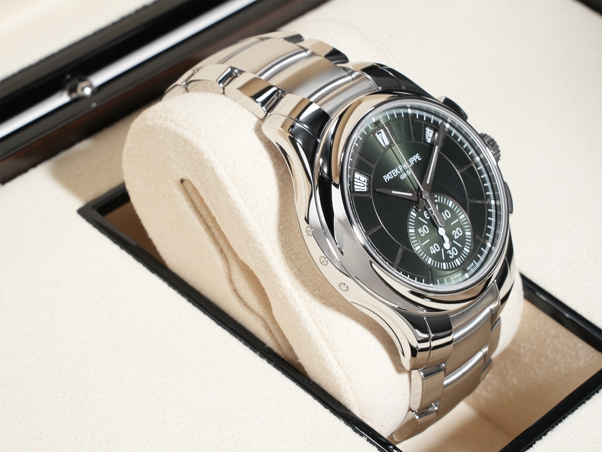 Patek Philippe Annual Calendar Chronograph Ref.5905/1A-001 Stainless Steel Olive Green Soleil Dial Good Condition gb3i8g2v