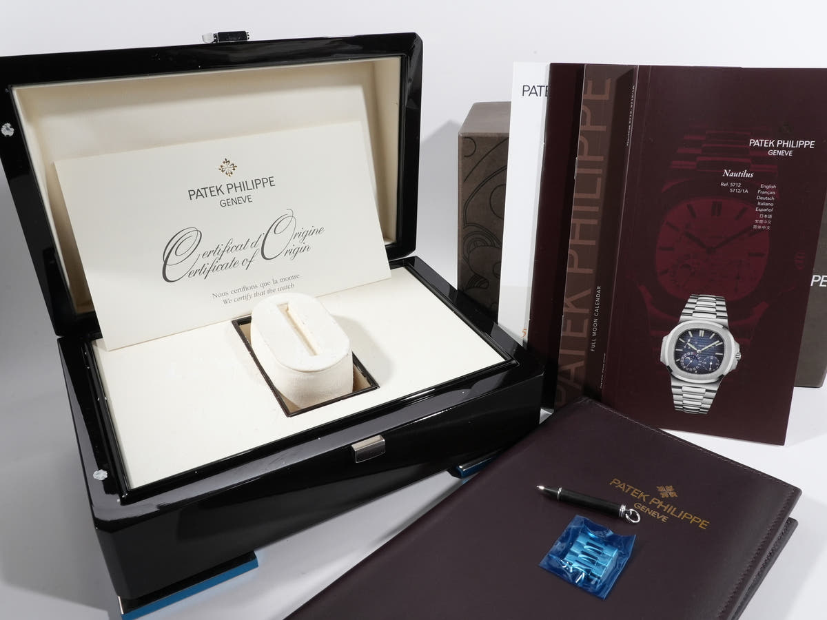 パテックフィリップ ノーチラス プチコンプリケーション Ref.5712/1A-001 ブルー文字盤 美中古 zaq3kd95