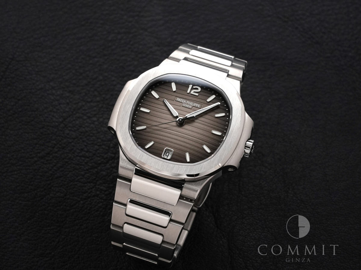 パテックフィリップ ノーチラス Ref.7118/1A-011 スモークグレー文字盤 美品 f57igmza