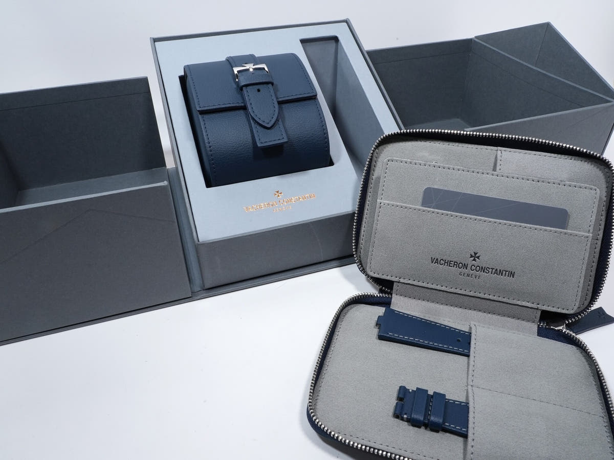 Vacheron Constantin Overseas Automatic Ref.4520V/210A-B128 Blue Dial Unused ei7y9tuc