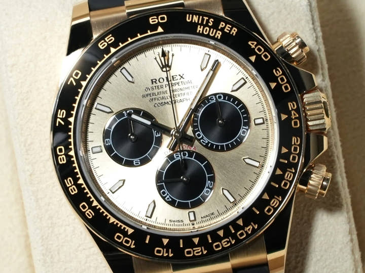 Rolex Daytona Ref. 126518LN Yellow Gold Golden x Bright Black Dial