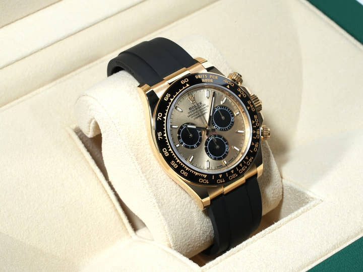 Rolex Daytona Ref. 126518LN Yellow Gold Golden x Bright Black Dial
