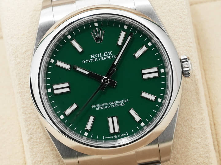 ロレックス オイスターパーペチュアル41 Ref.124300 ステンレススチール グリーン文字盤
