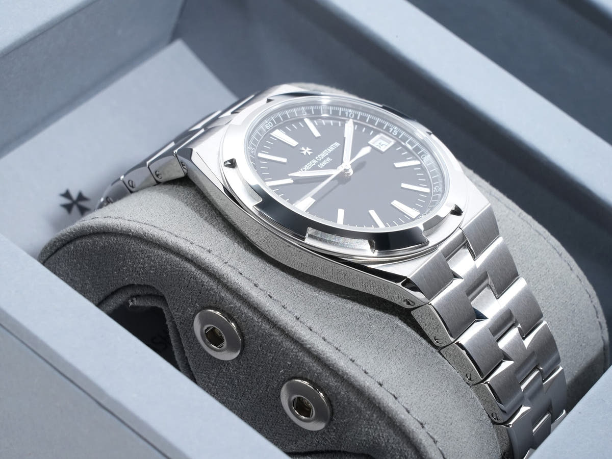 Vacheron Constantin Overseas Automatic Ref.4520V/210A-B483 Black Dial Unused jkc96fms