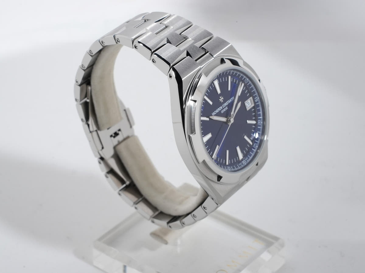 Vacheron Constantin Overseas Automatic Ref.4520V/210A-B128 Blue Dial Unused 7d3vssa7
