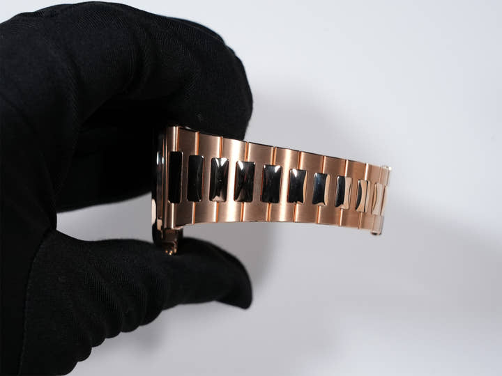 パテックフィリップ ノーチラス Ref.5711/1R-001 ローズゴールド ブラウン・ブラック・グラデーション文字盤