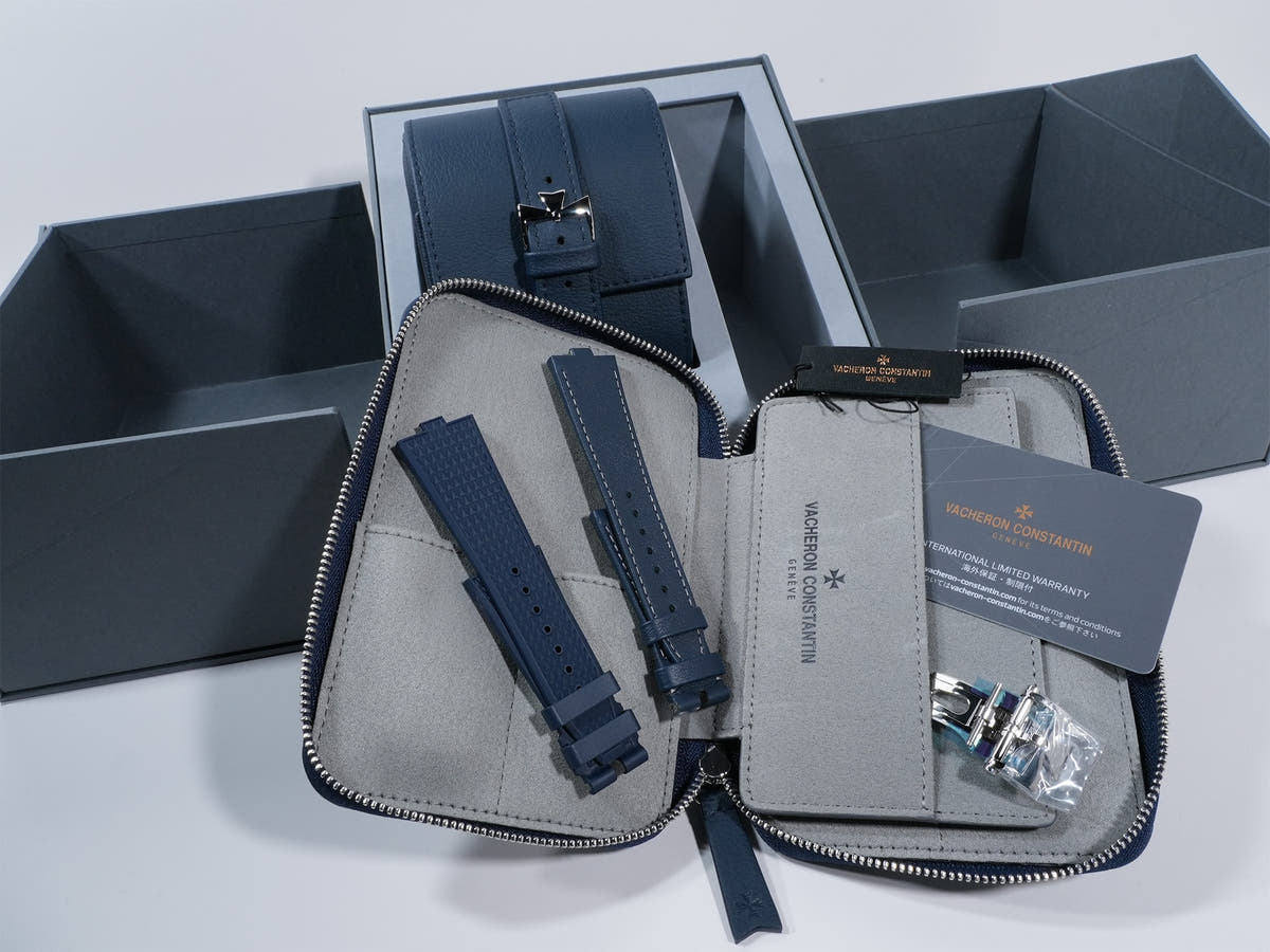 Vacheron Constantin Overseas Automatic Ref.4520V/210A-B128 Blue Dial Unused ephdcedj